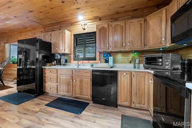 $1 | 13602 Greenbriar Road, Carterville, IL 62918