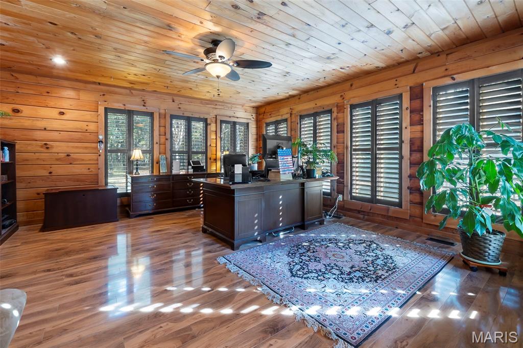 13602 Greenbriar Road Carterville, IL 62918 - Photo 16 of 42