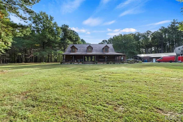 $1 | 13602 Greenbriar Road, Carterville, IL 62918