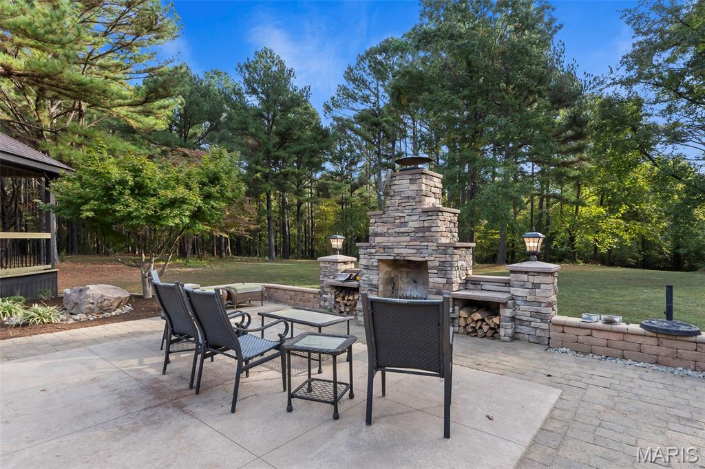 13602 Greenbriar Road Carterville, IL 62918 - Photo 6 of 42