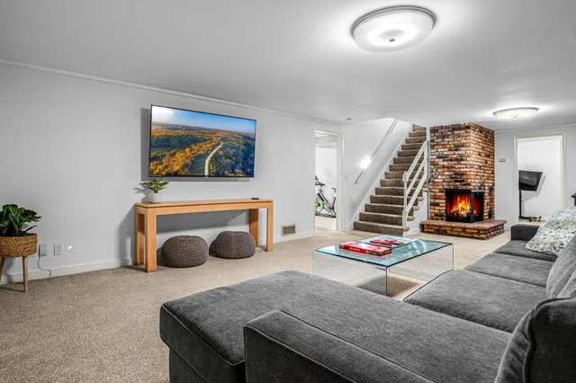 $699,900 | 4025 Chowen Avenue South, Minneapolis, MN 55410