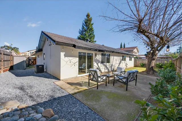 $529,000 | 5825 Merlindale Drive, Citrus Heights, CA 95610