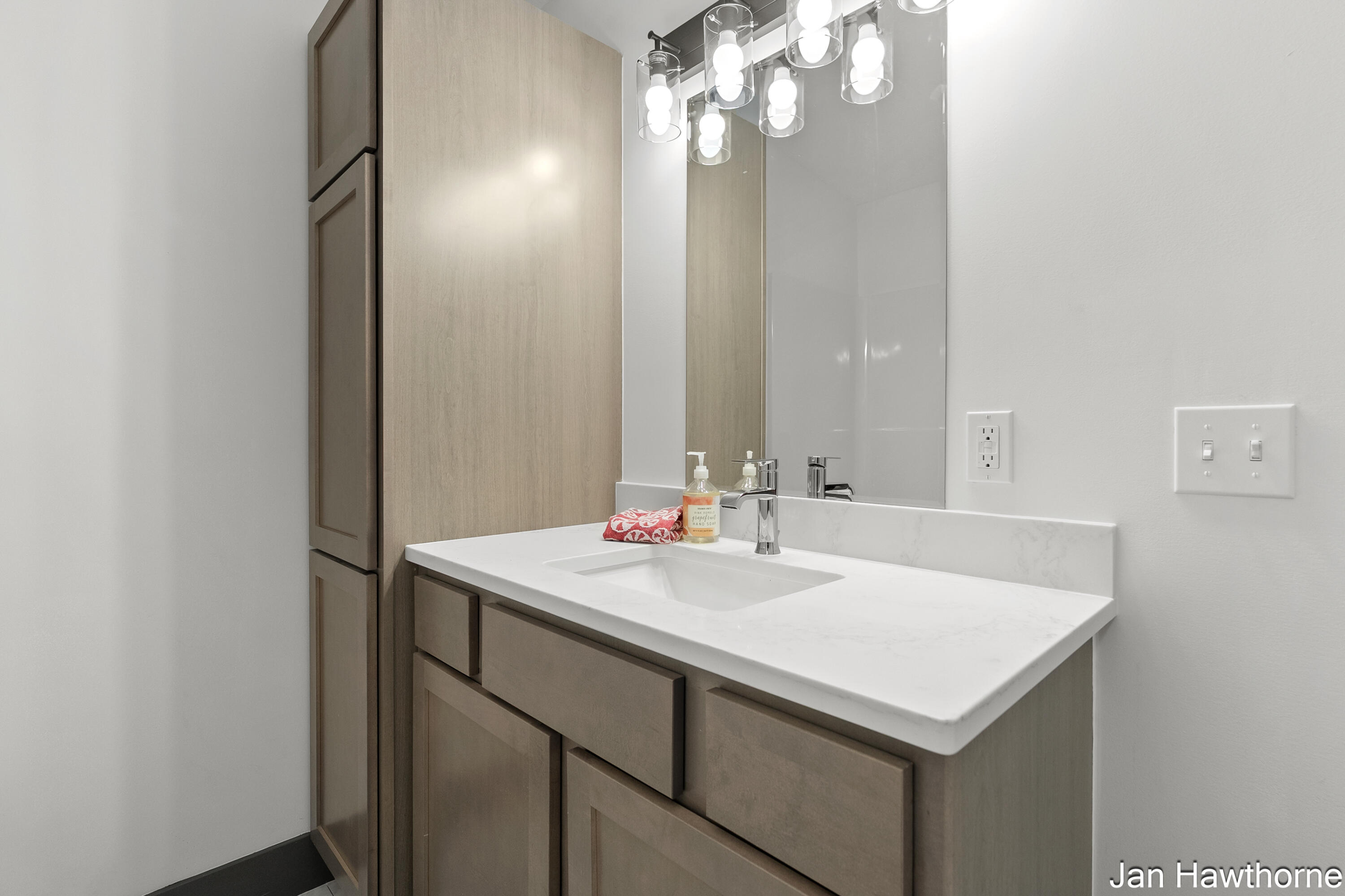 403 West Mill Street Hastings, MI 49058 - Photo 16 of 40 Mill St W 403 Hastings 49058-15