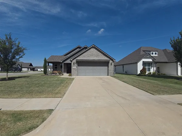 $305,000 | 22605 East 103rd Street South, Broken Arrow, OK 74014