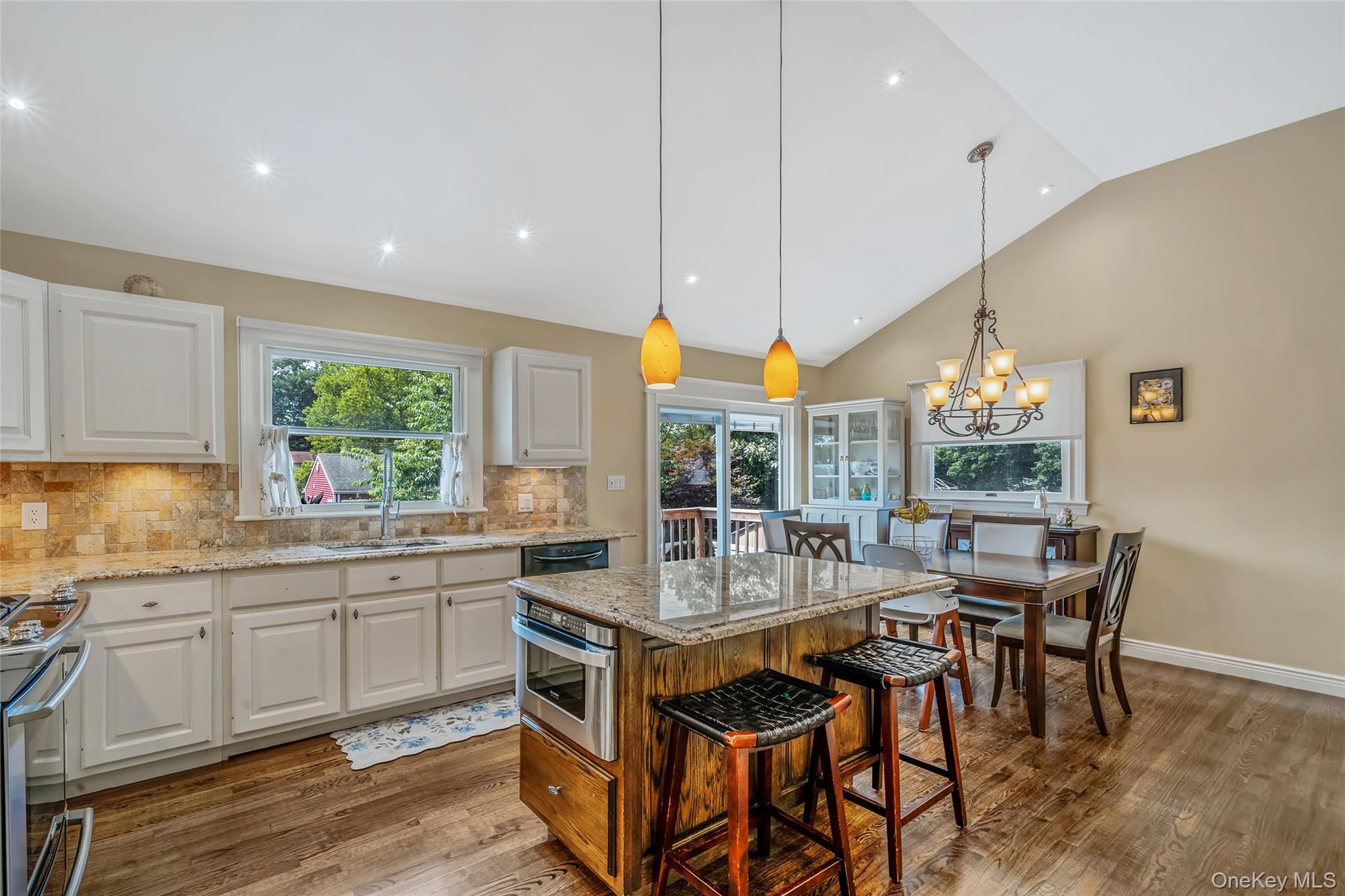 12 Alice Lane Commack, NY 11725 - Photo 4 of 38 Gallery Image 4