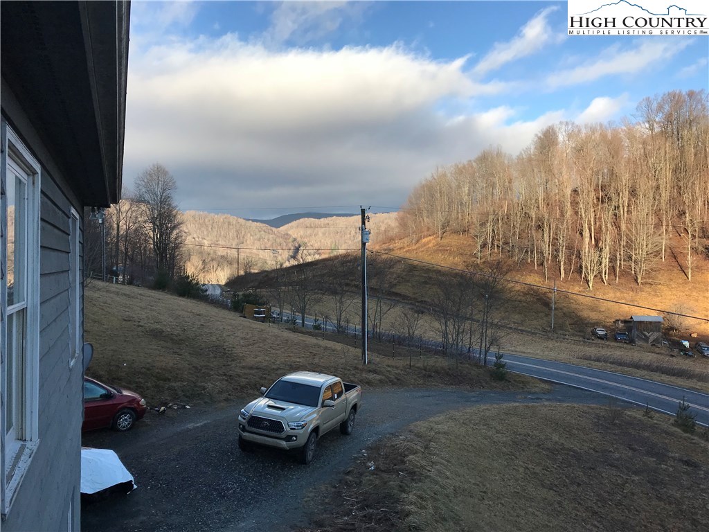 1211 Hopewell Church Road Boone, NC 28607 - Photo 3 of 16