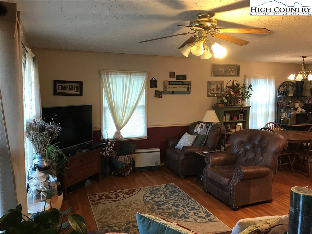 1211 Hopewell Church Road Boone, NC 28607 - Photo 5 of 16