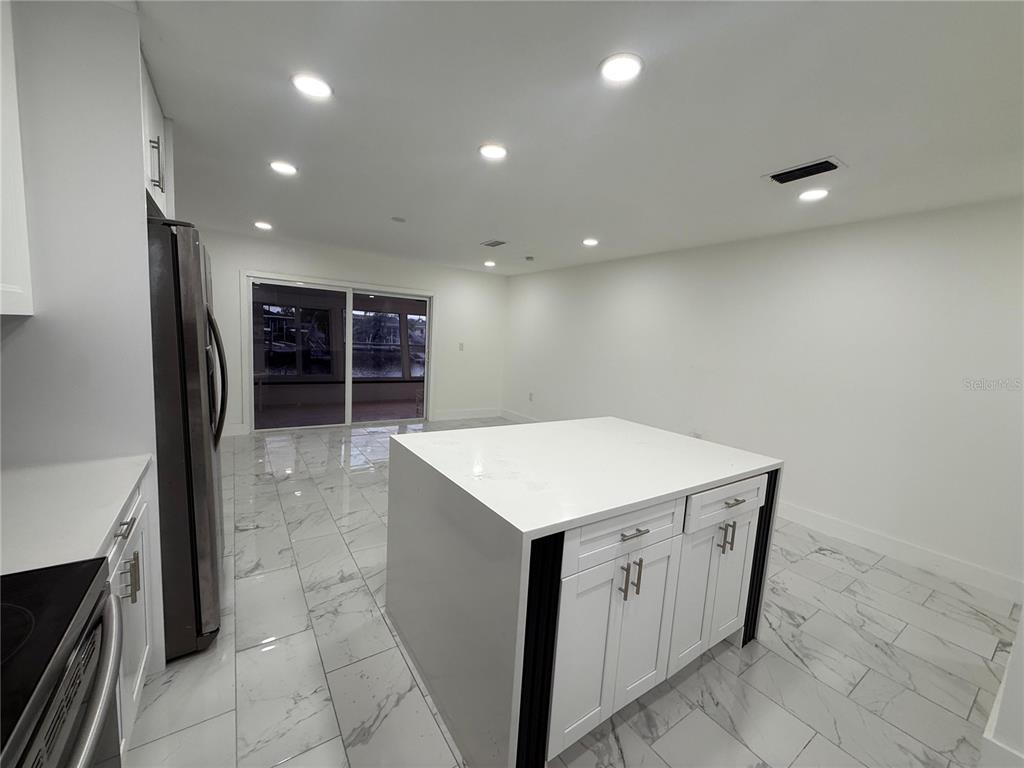 5039 Pelican Drive New Port Richey, FL 34652 - Photo 4 of 21