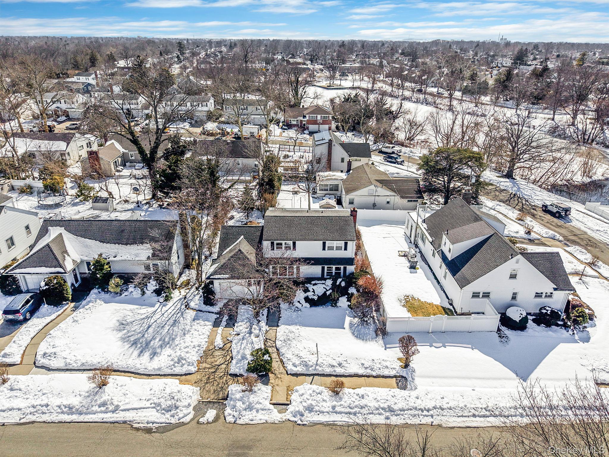 420 Devonshire Road Baldwin, NY 11510 - Photo 5 of 50