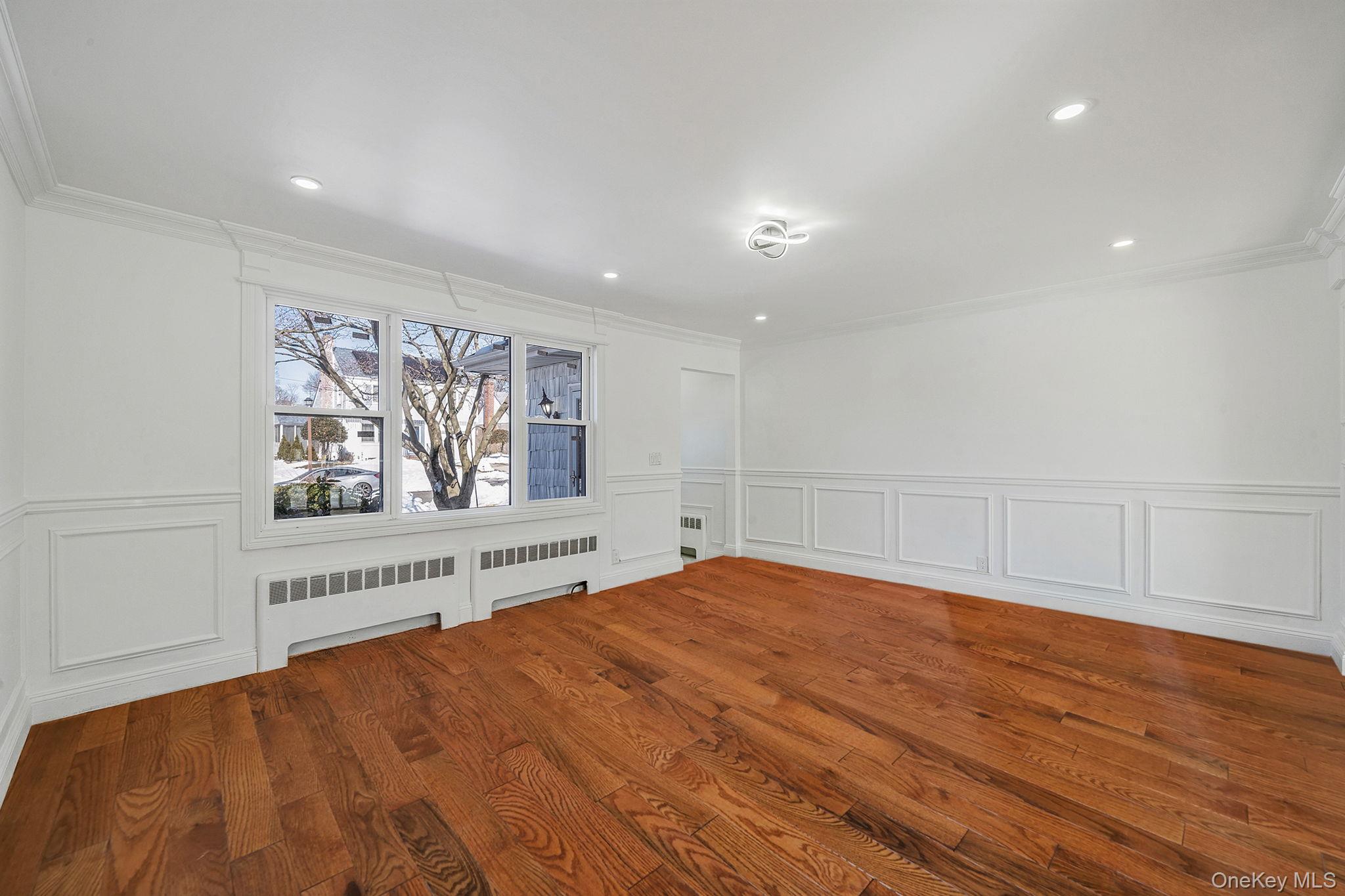 420 Devonshire Road Baldwin, NY 11510 - Photo 8 of 50