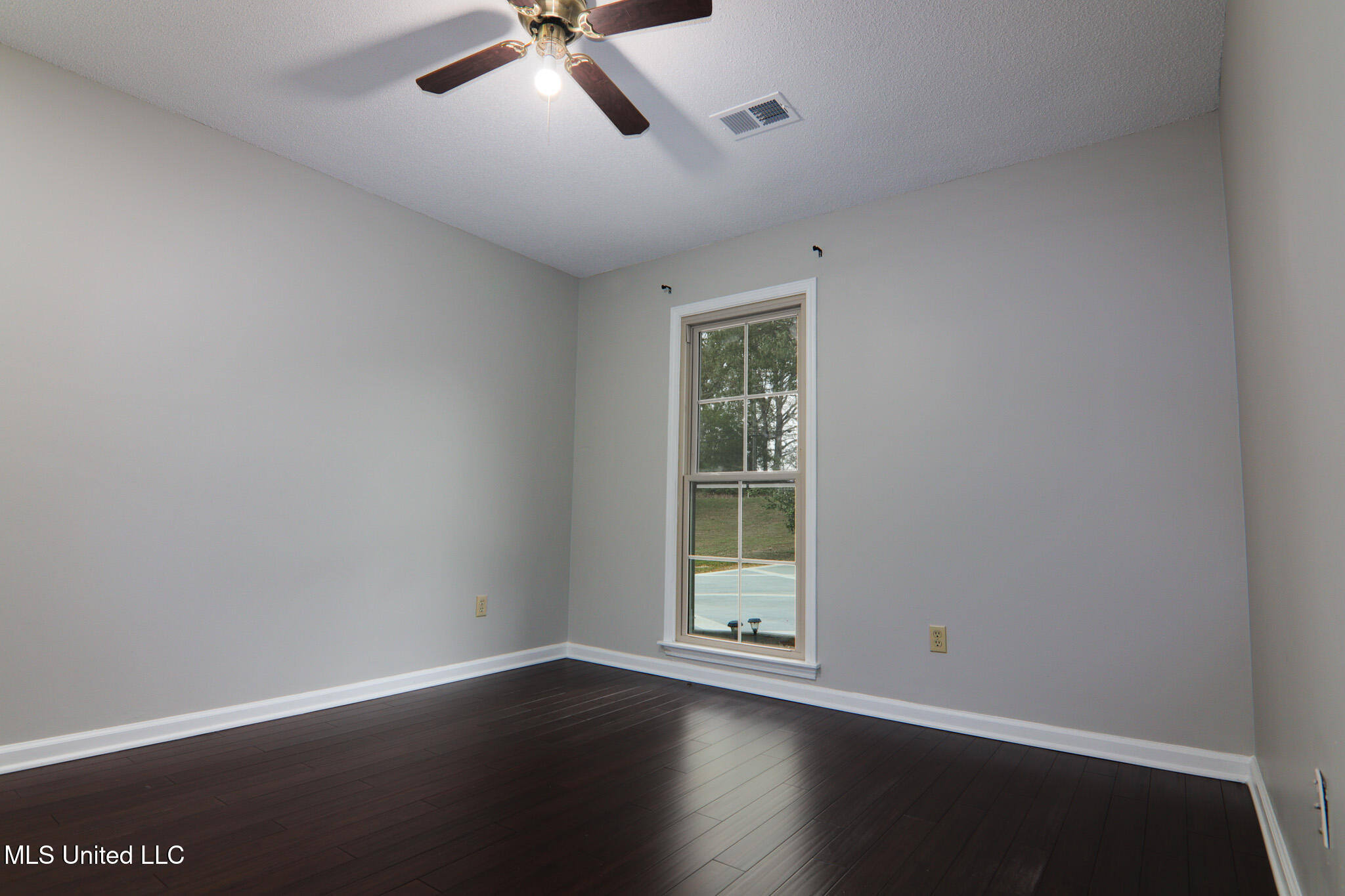 1945 Jaybird Road Hernando, MS 38632 - Photo 17 of 23 Bedroom 3