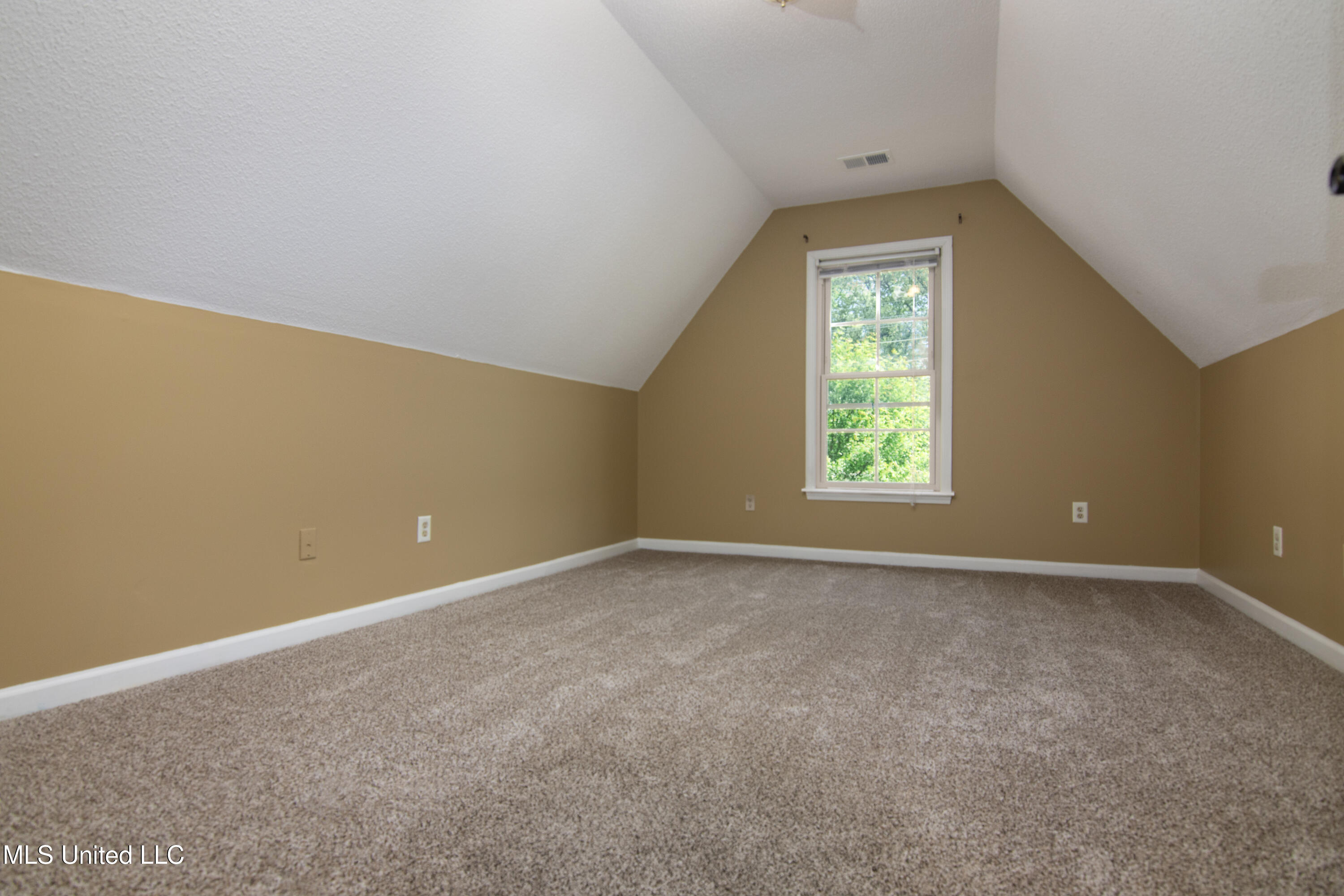 1945 Jaybird Road Hernando, MS 38632 - Photo 20 of 23 Bonus Room Up