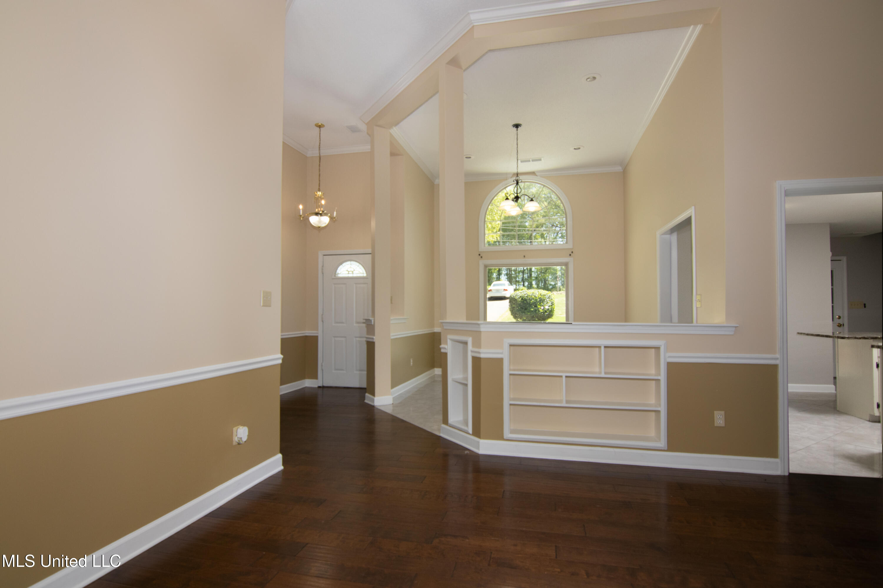 1945 Jaybird Road Hernando, MS 38632 - Photo 4 of 23 Living Area into Foyer