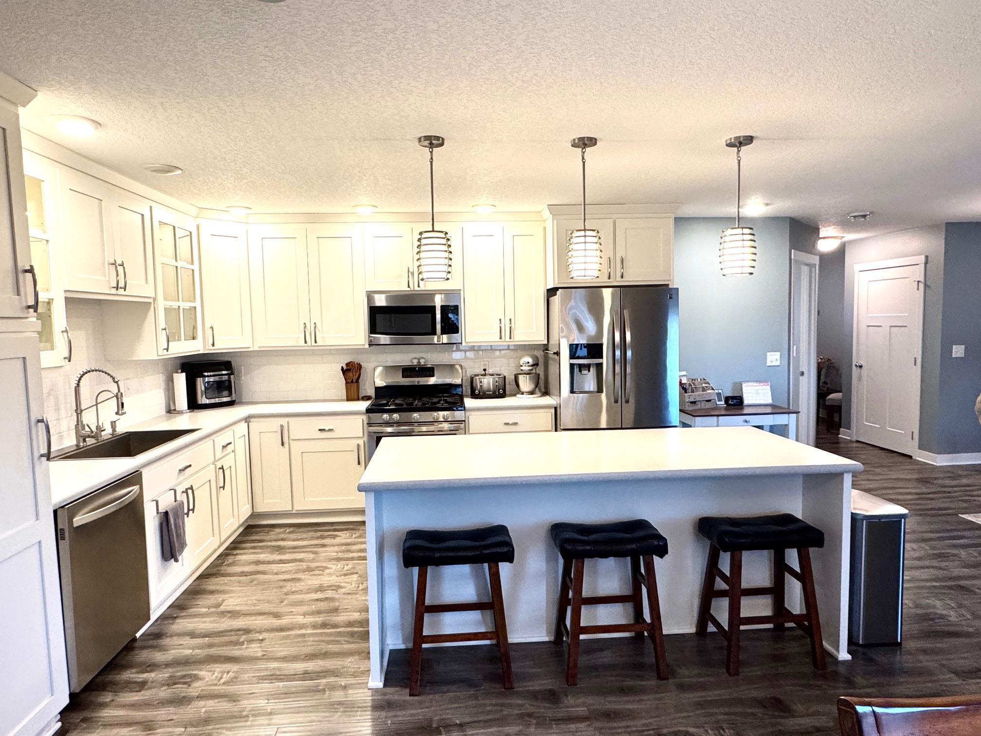 204 11th Street Southwest Roseau, MN 56751 - Photo 3 of 25