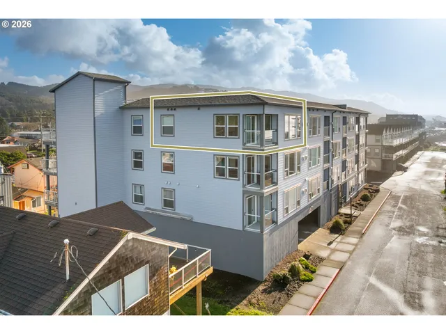 $525,000 | 300 North Pacific Street, Unit 45, Rockaway Beach, OR 97136