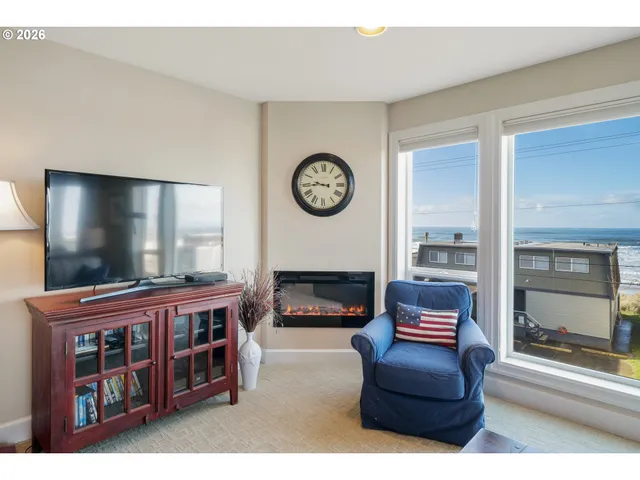 $525,000 | 300 North Pacific Street, Unit 45, Rockaway Beach, OR 97136