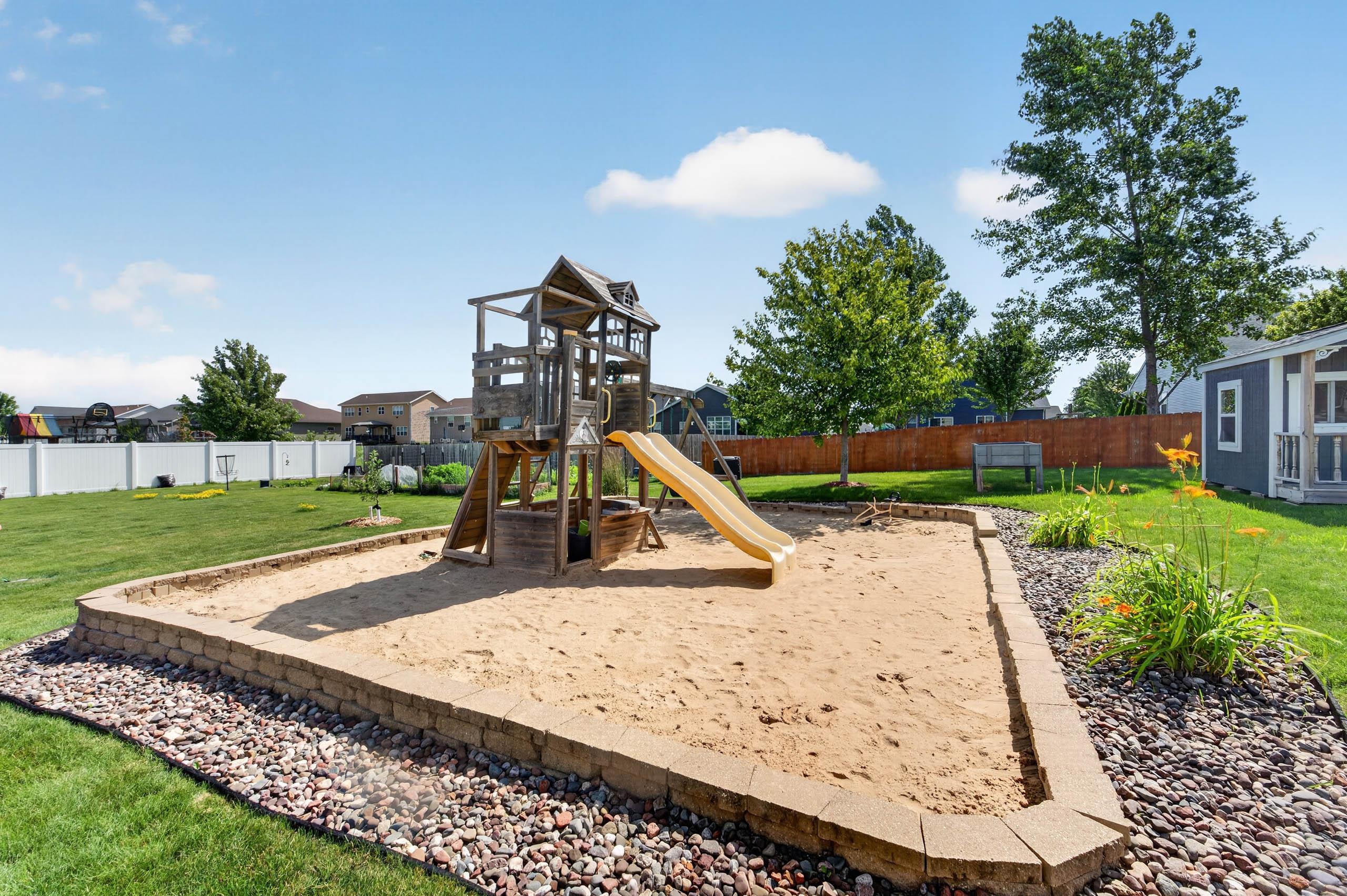 299 Hallmark Way Sun Prairie, WI 53590 - Photo 31 of 35