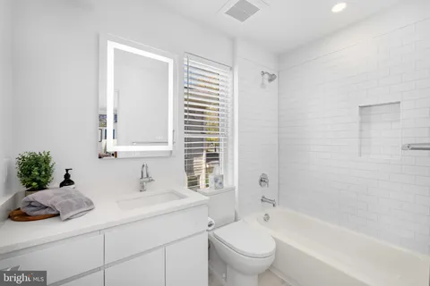 $3,100,000 | 4892 MacArthur Boulevard Northwest, Washington, DC 20007