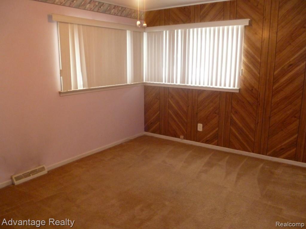 56895 Omo Road Macomb, MI 48042 - Photo 14 of 21 010.jpg