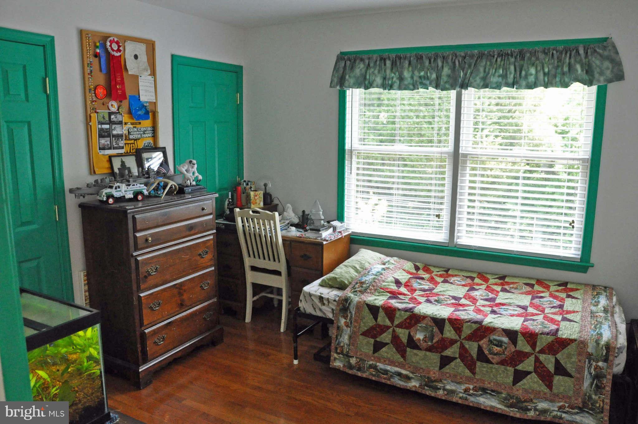 19025 Geeting Road Keedysville, MD 21756 - Photo 14 of 26 3rd Bedroom