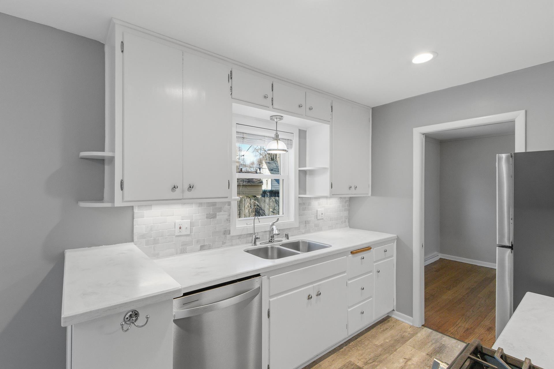 3701 Sargent Street Madison, WI 53714 - Photo 17 of 58
