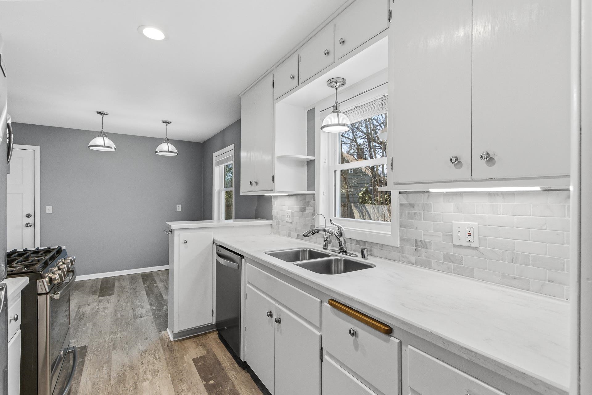 3701 Sargent Street Madison, WI 53714 - Photo 20 of 58