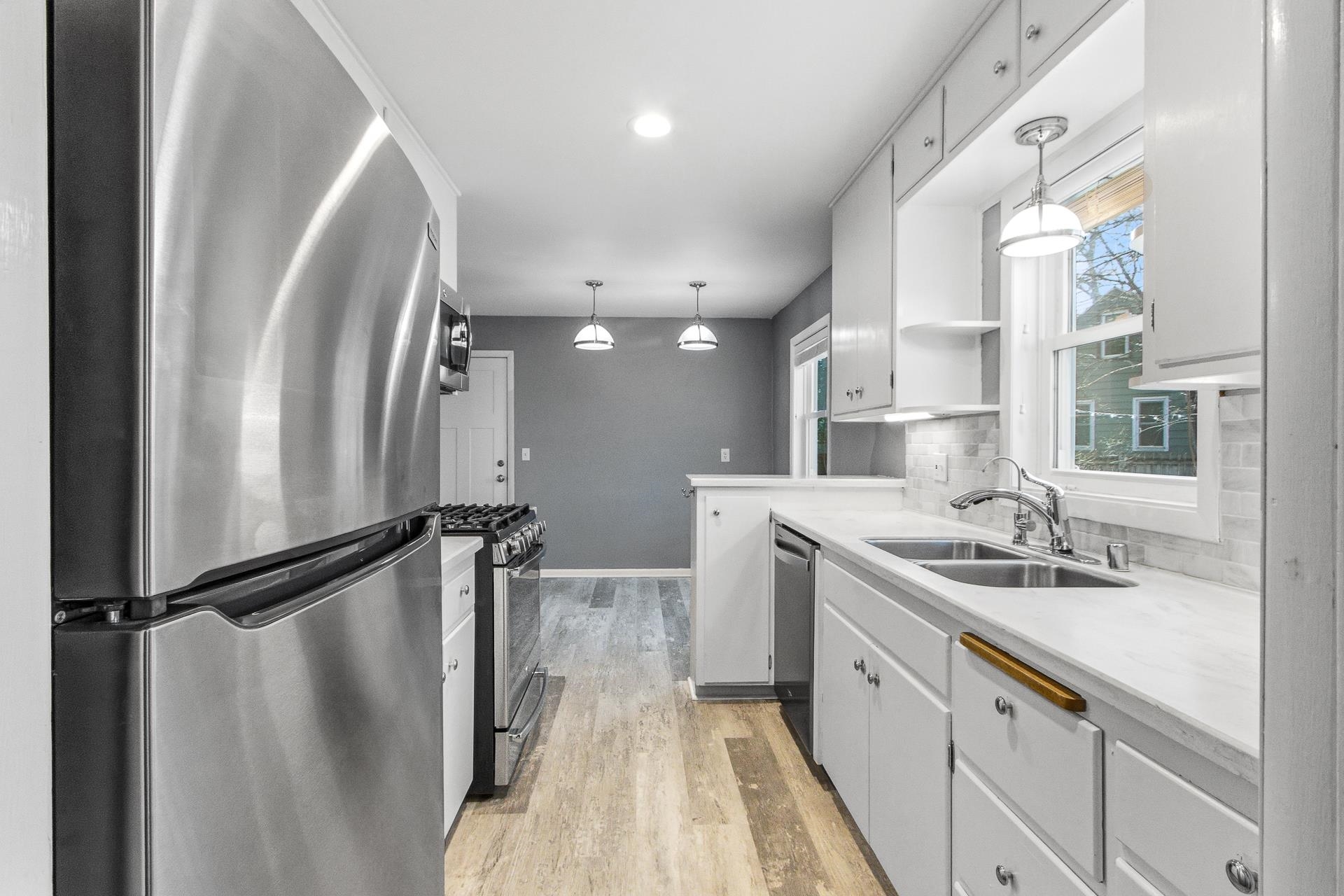 3701 Sargent Street Madison, WI 53714 - Photo 21 of 58