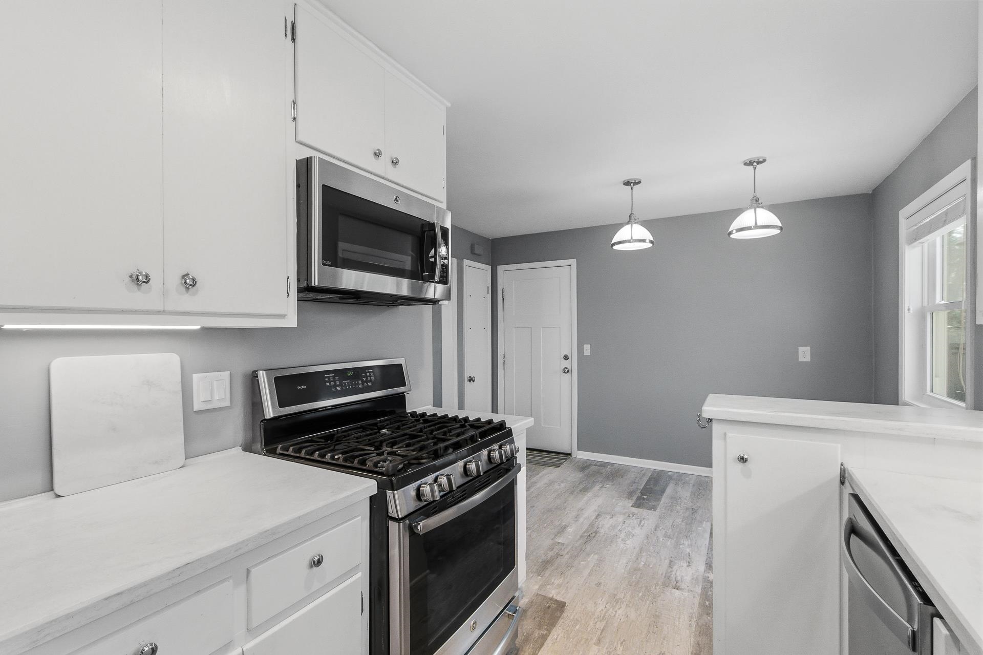 3701 Sargent Street Madison, WI 53714 - Photo 22 of 58