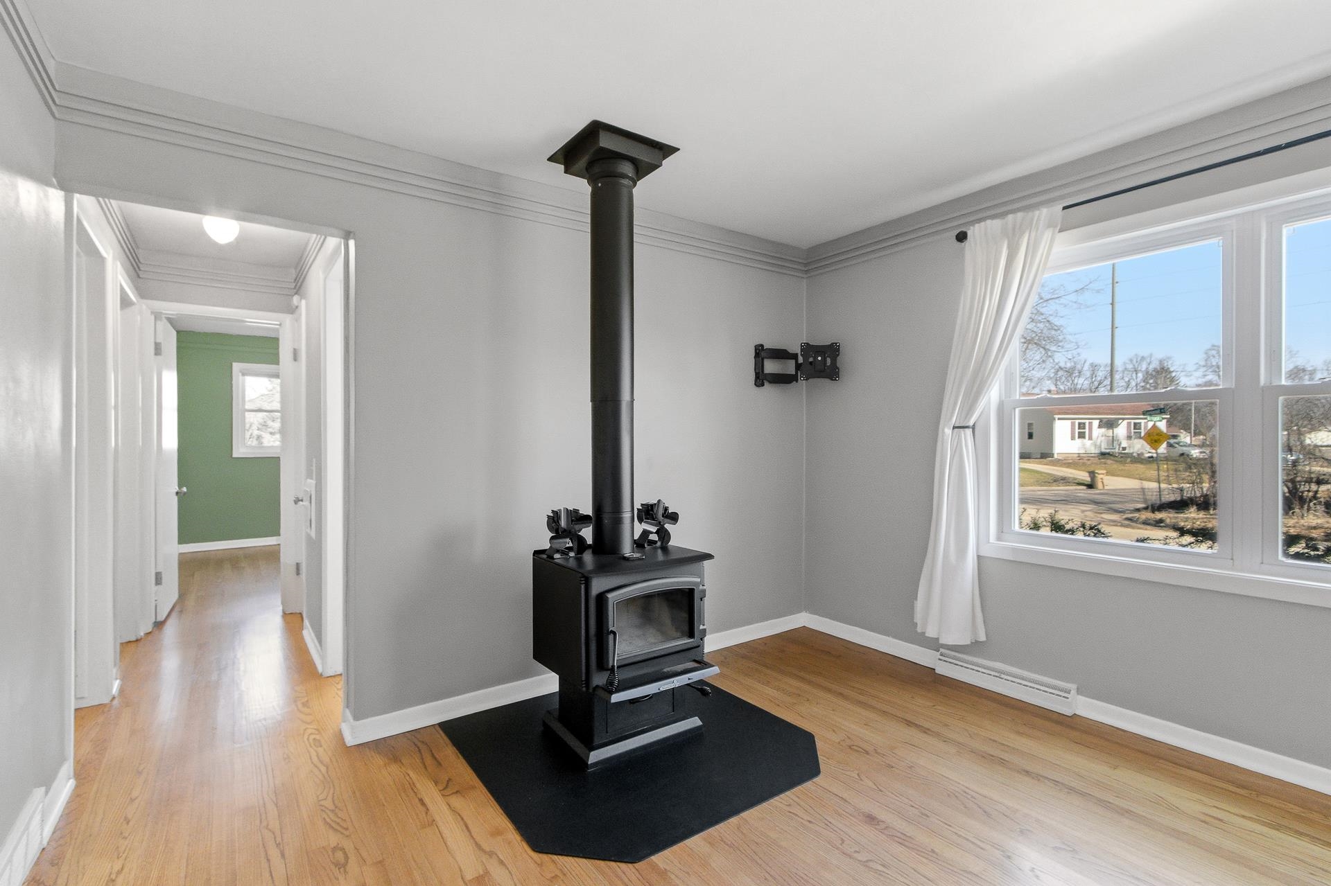 3701 Sargent Street Madison, WI 53714 - Photo 10 of 58