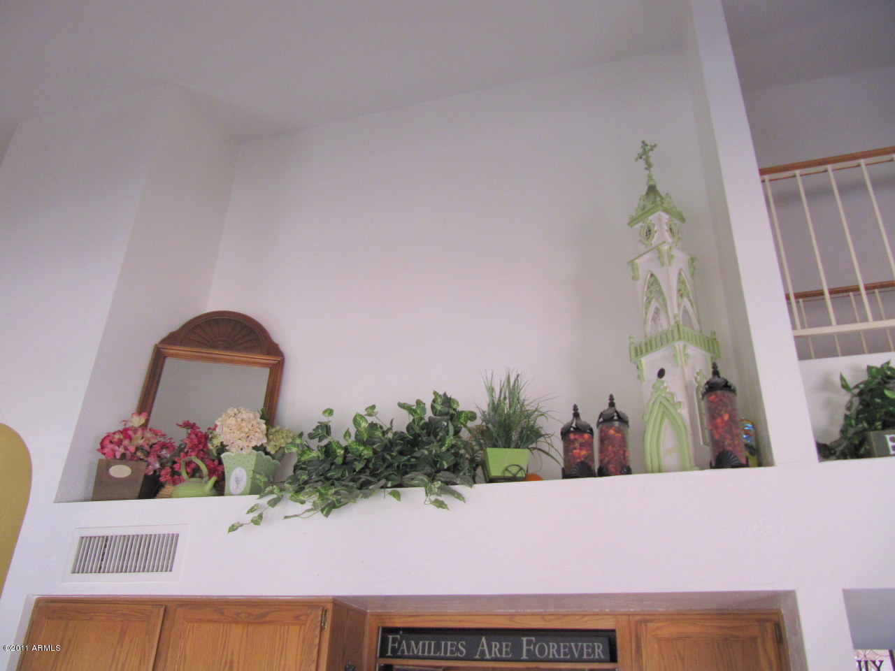 3631 East Decatur Street Mesa, AZ 85205 - Photo 10 of 23 Decorator Niches