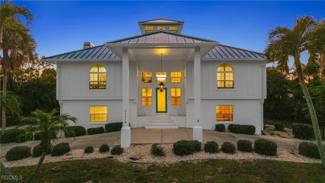 $899,000 | 7507 Grande Pine Road, Bokeelia, FL 33922