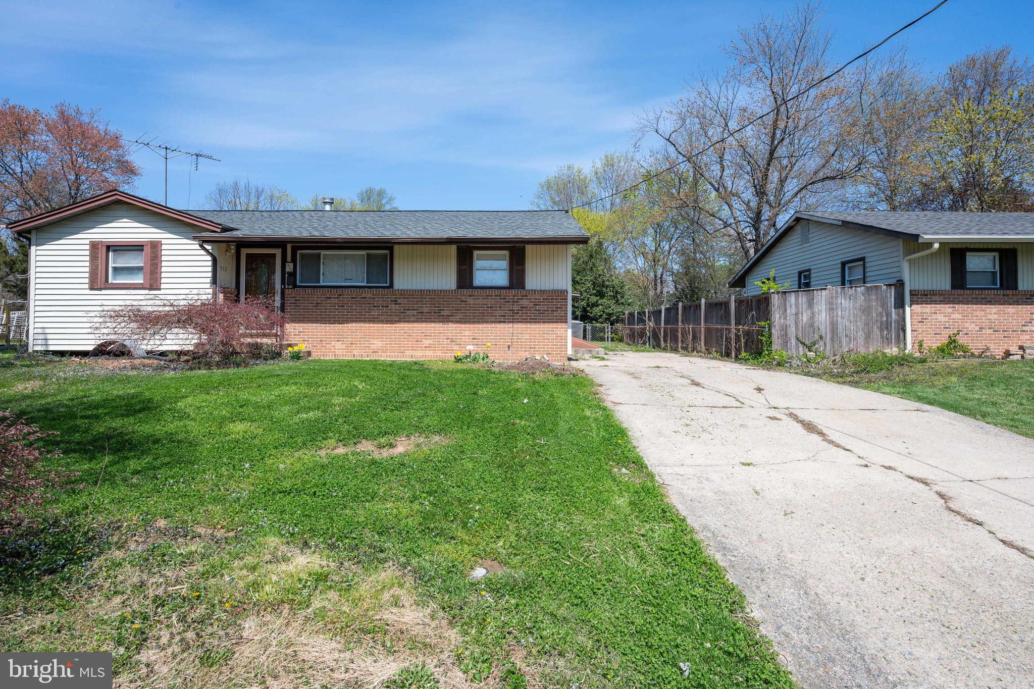 912 Regency Road Woodbridge, VA 22191 - Photo 1 of 34 Gallery Image 1