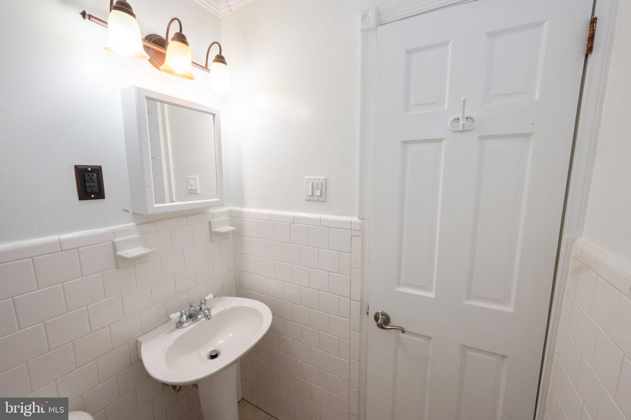 912 Regency Road Woodbridge, VA 22191 - Photo 16 of 34 Gallery Image 16