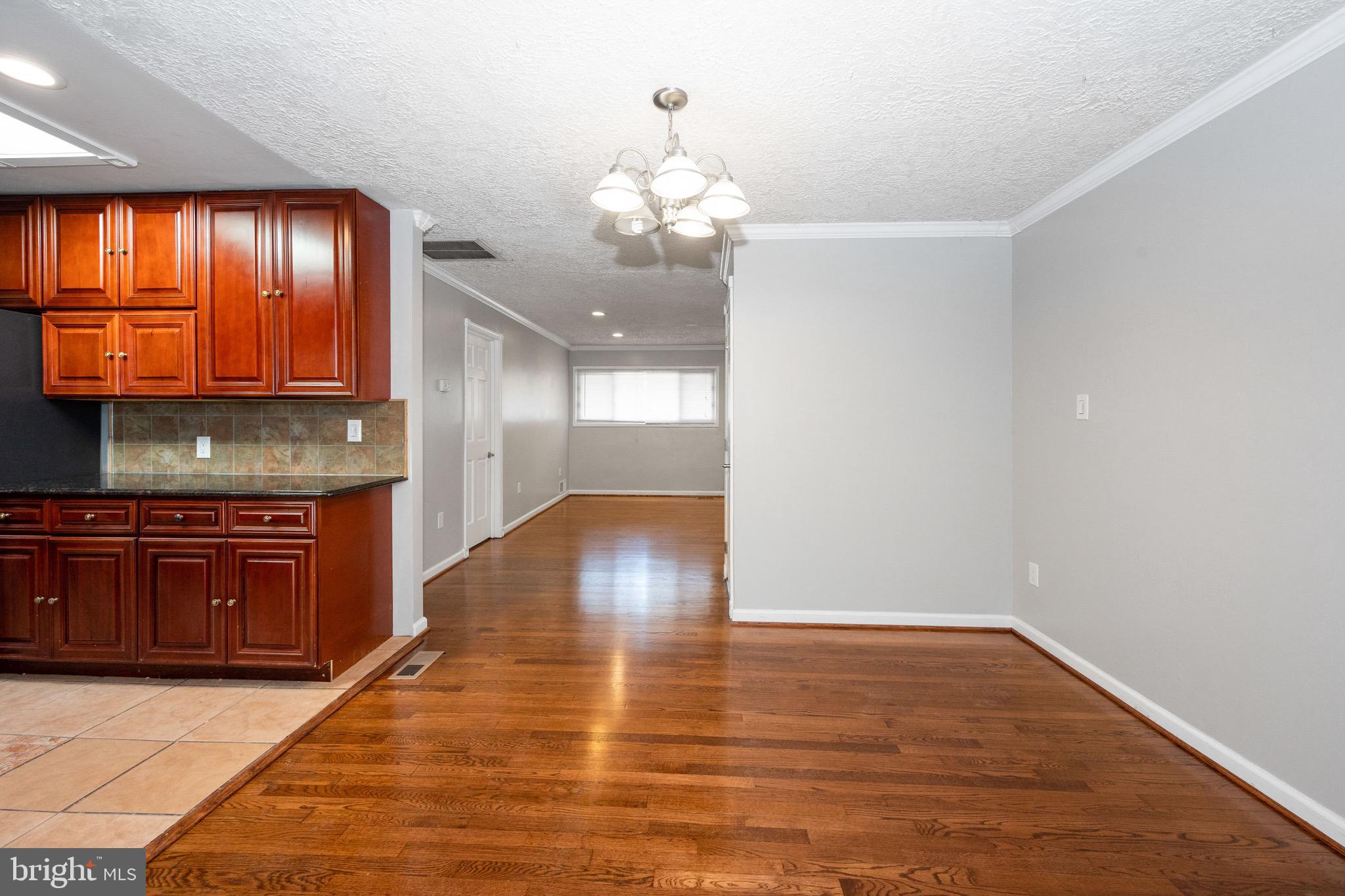 912 Regency Road Woodbridge, VA 22191 - Photo 7 of 34 Gallery Image 7