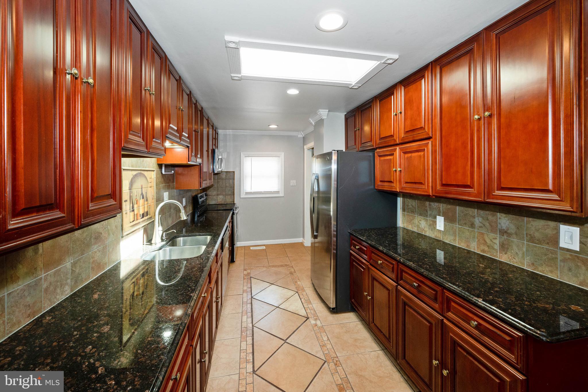 912 Regency Road Woodbridge, VA 22191 - Photo 8 of 34 Gallery Image 8