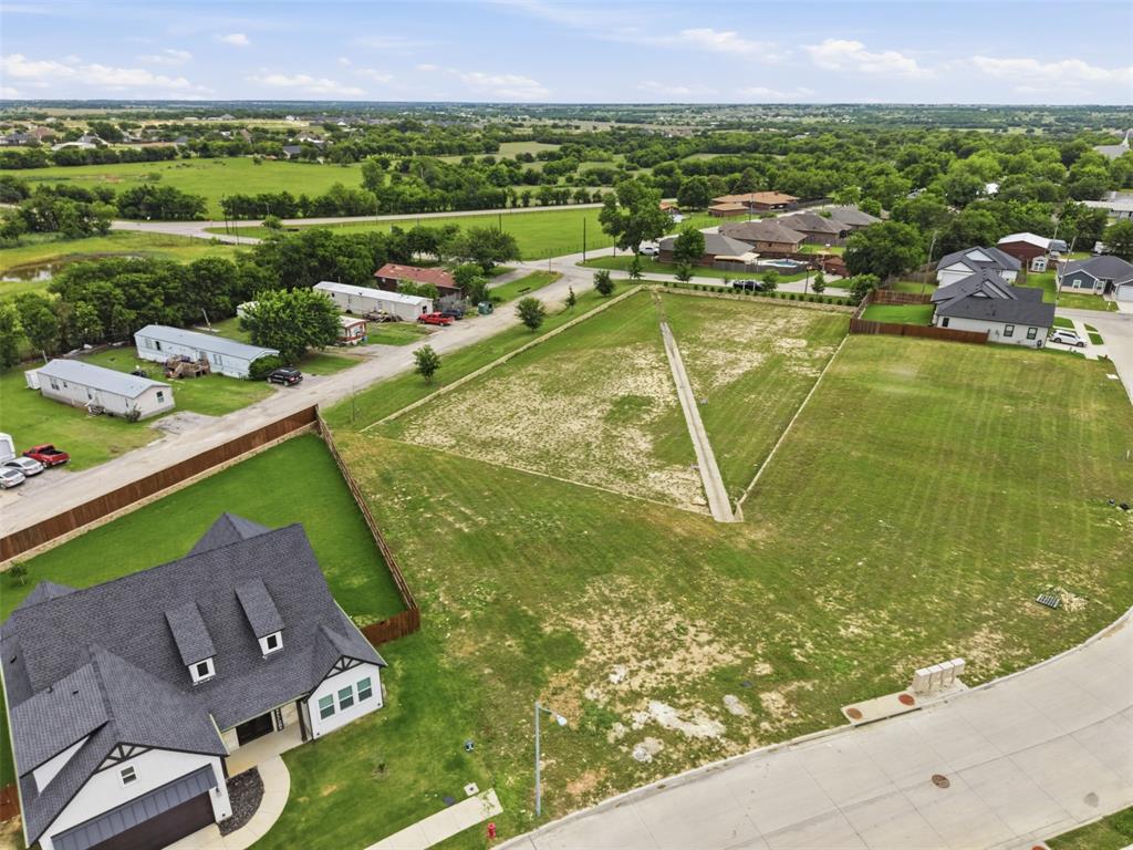516 Highview Court Godley, TX 76044 - Photo 2 of 15 a view of a city with an ocean