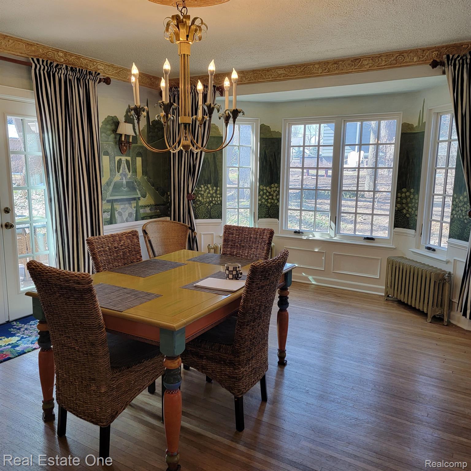 607 West University Drive Rochester, MI 48307 - Photo 15 of 32 Gallery Image 15