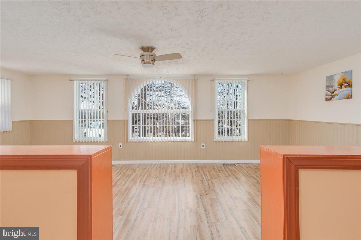 309 Old North Point Road Baltimore, MD 21224 - Photo 8 of 35 Family room Pic 1