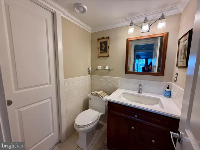 $3,000 | 2 President Point Drive, Unit A3, Annapolis, MD 21403