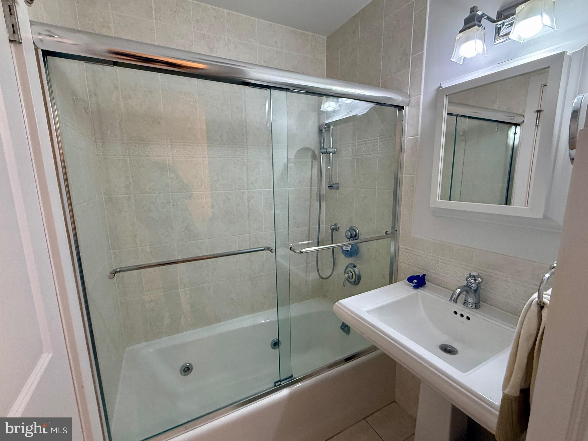 2 President Point Drive, Unit A3 Annapolis, MD 21403 - Photo 16 of 37 Updated Bath with Jacuzzi Tub