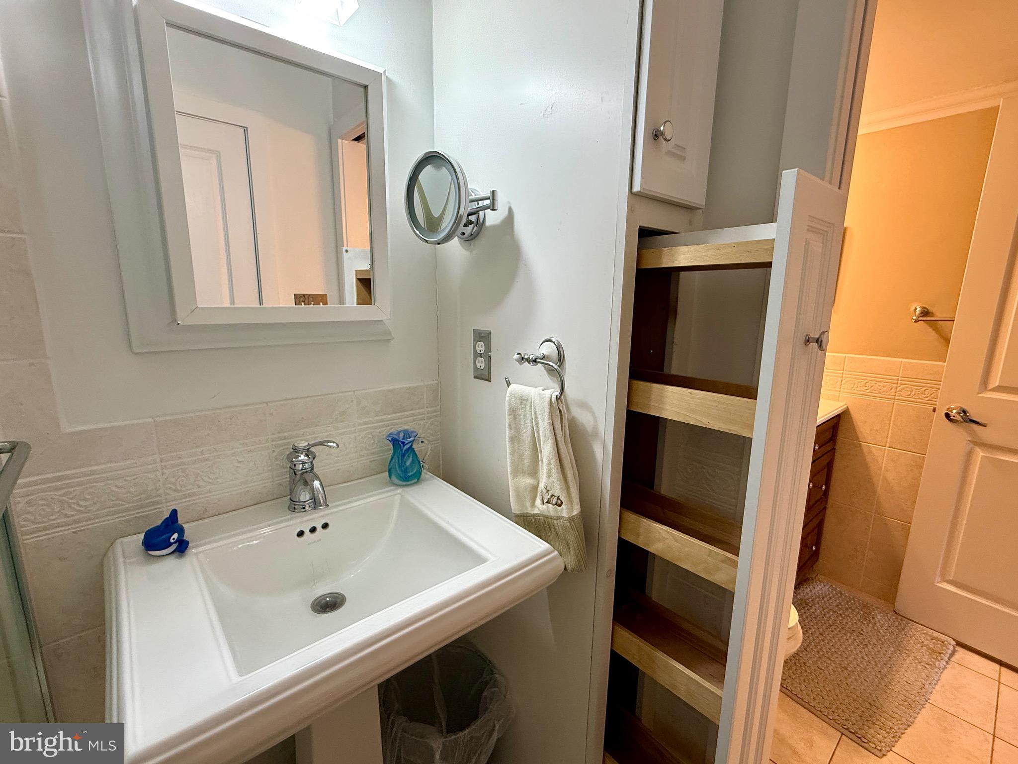 2 President Point Drive, Unit A3 Annapolis, MD 21403 - Photo 17 of 37 Primary Bath w/plenty of storage