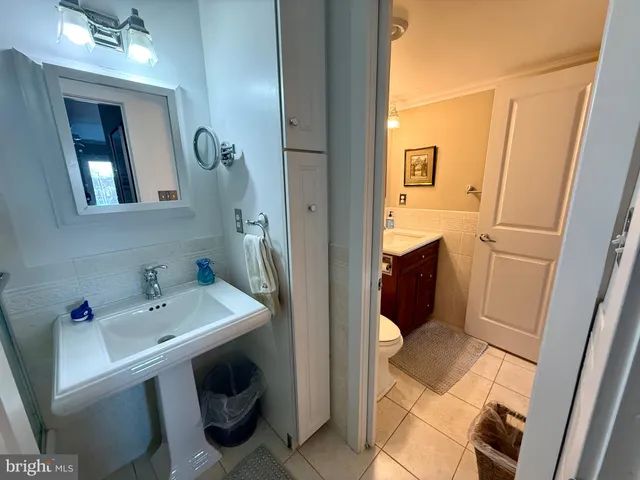 $3,000 | 2 President Point Drive, Unit A3, Annapolis, MD 21403