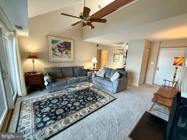 $3,000 | 2 President Point Drive, Unit A3, Annapolis, MD 21403