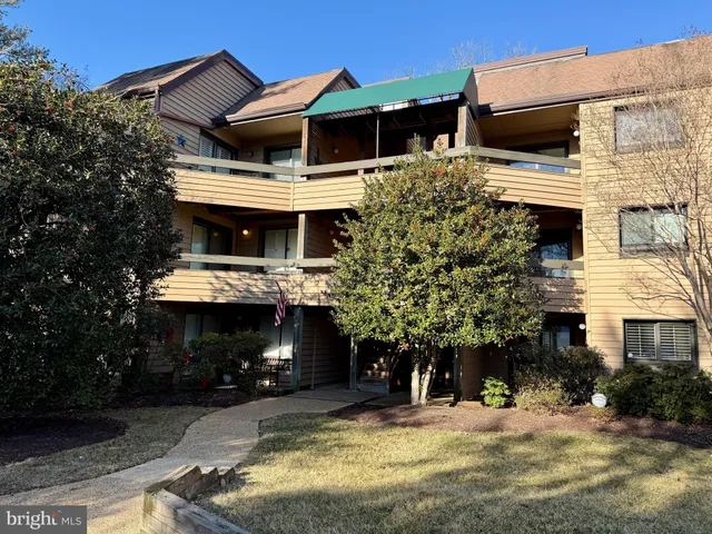 $3,000 | 2 President Point Drive, Unit A3, Annapolis, MD 21403