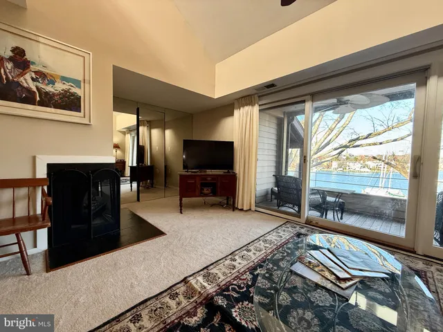 $3,000 | 2 President Point Drive, Unit A3, Annapolis, MD 21403