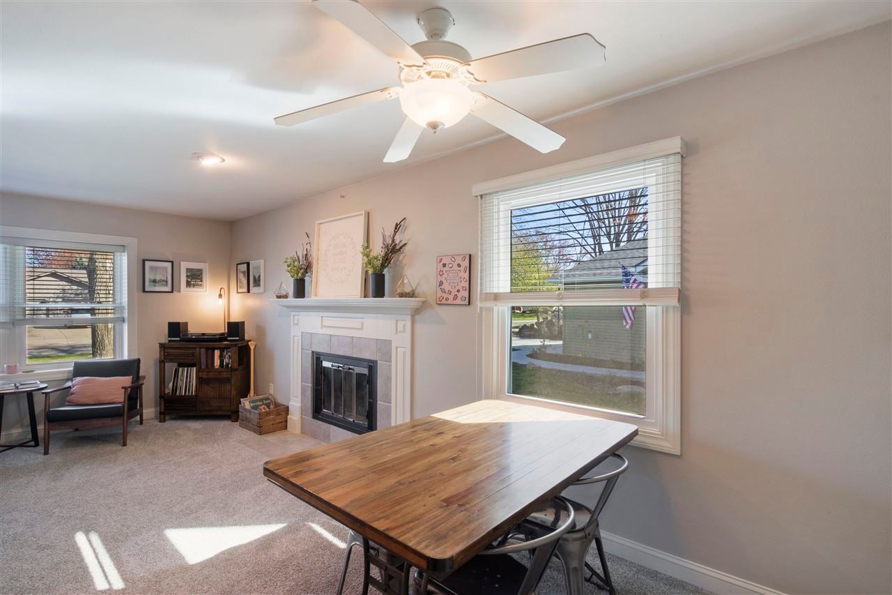 1908 South Ridge Drive Coralville, IA 52241 - Photo 8 of 24 Gallery Image 8