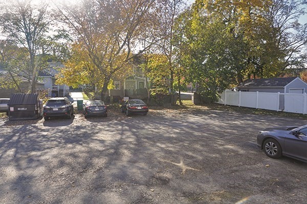 23 Maple Street, Unit 2F Waltham, MA 02453 - Photo 9 of 10