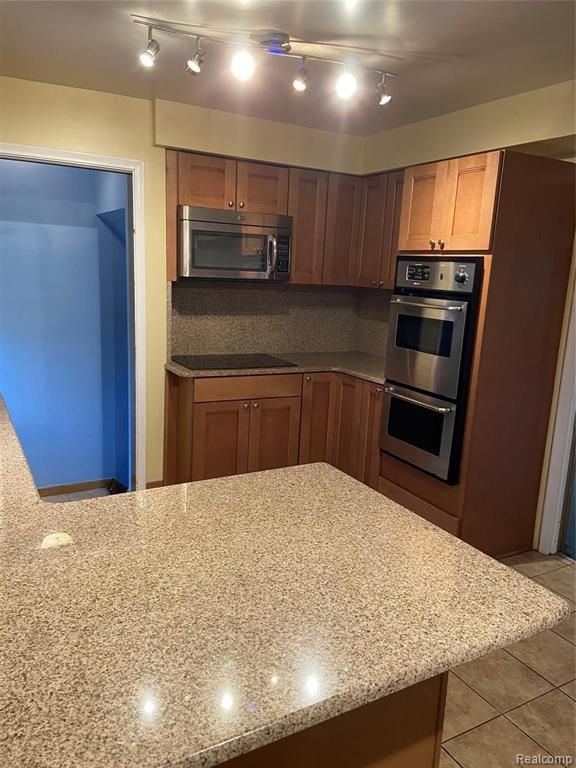 774 Fairford Road Grosse Pointe Woods, MI 48236 - Photo 5 of 22