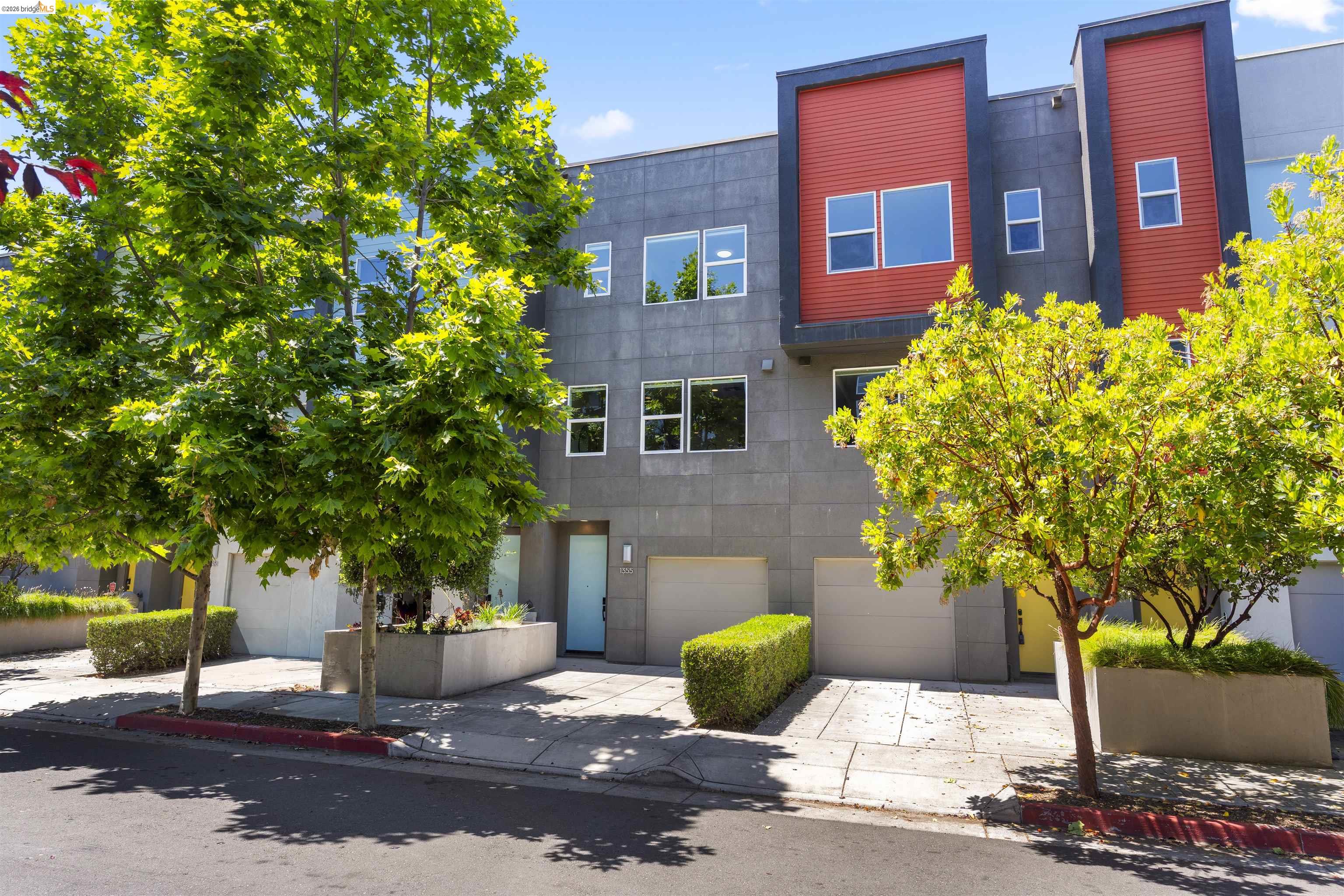 1355 Pullman Way Oakland, CA 94607 - Photo 2 of 75
