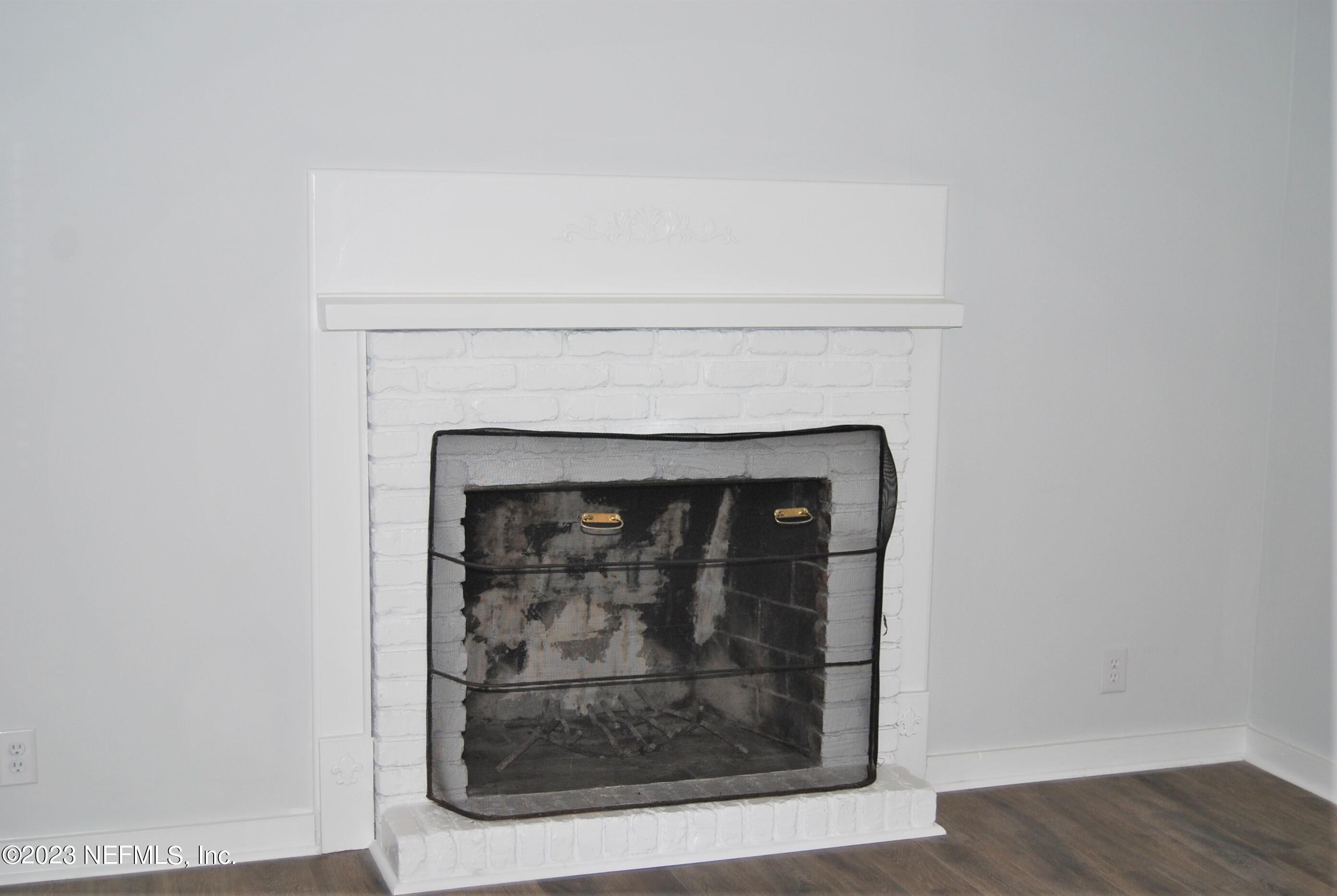 2730 Apache Avenue Jacksonville, FL 32210 - Photo 13 of 17 Fireplace